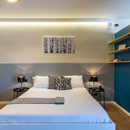, Parking , 500m Train Station, 1km Apartment